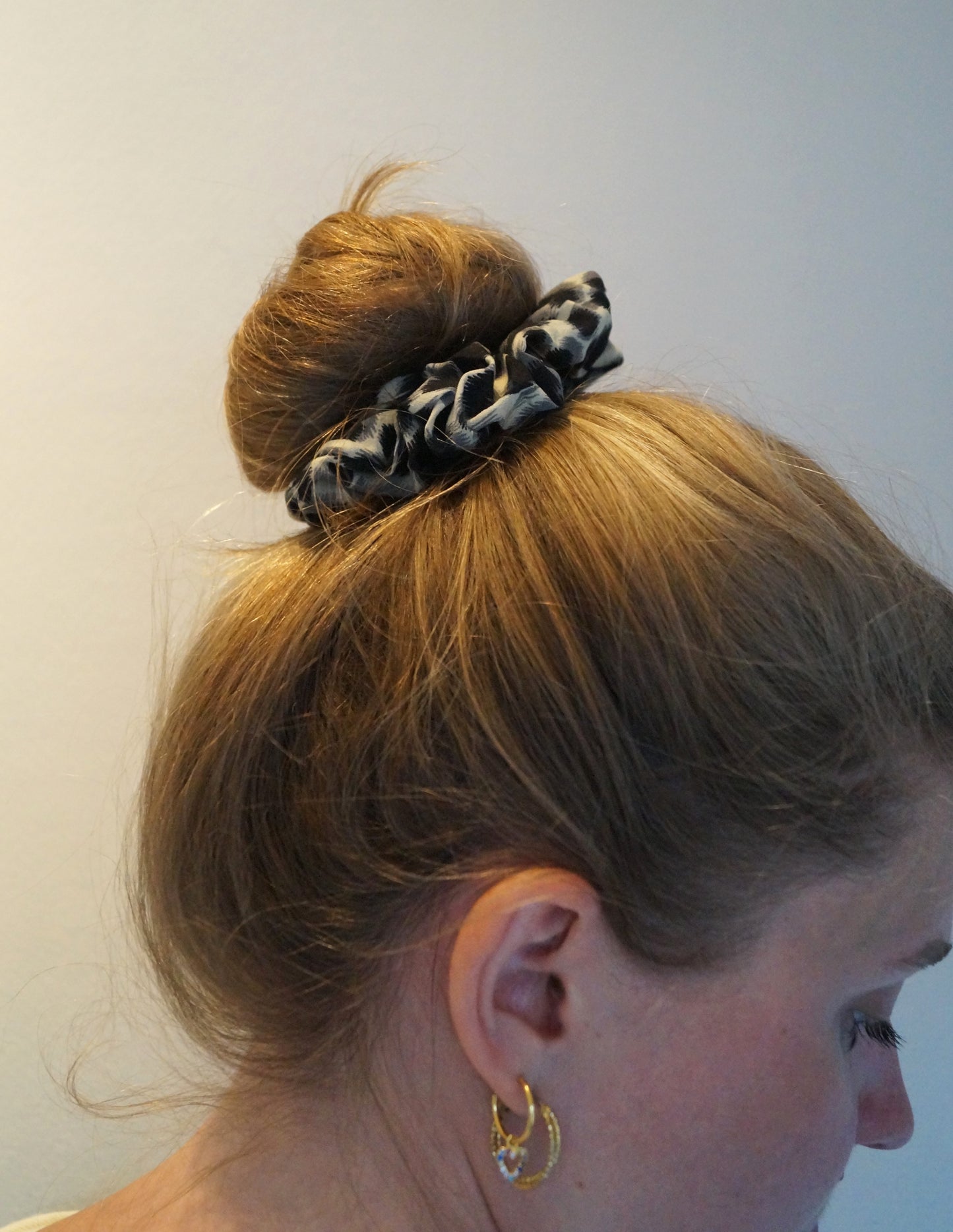 Leo Scrunchie Schwarz